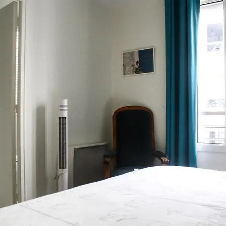 Apartment Close Canal Saint Martin Paris