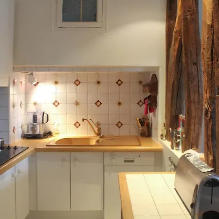 Apartment Close Canal Saint Martin Paris